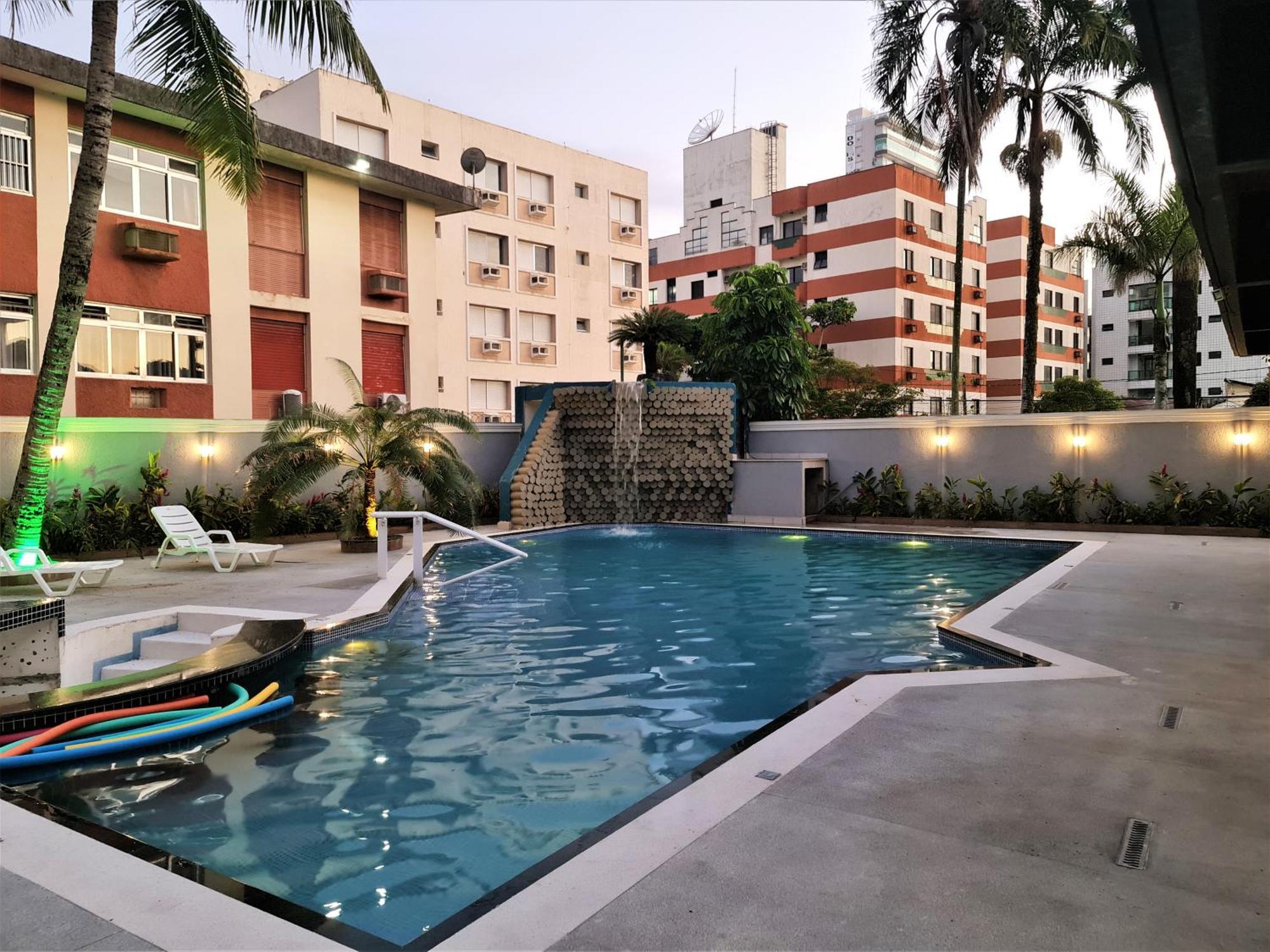 Marmeu Tropical Apartment Гуаружа Екстериор снимка
